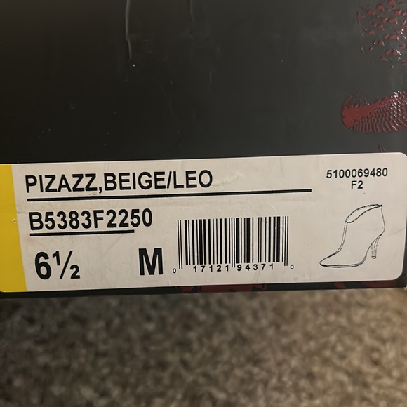 Carlos Santana leopard booties - Picture 8 of 8